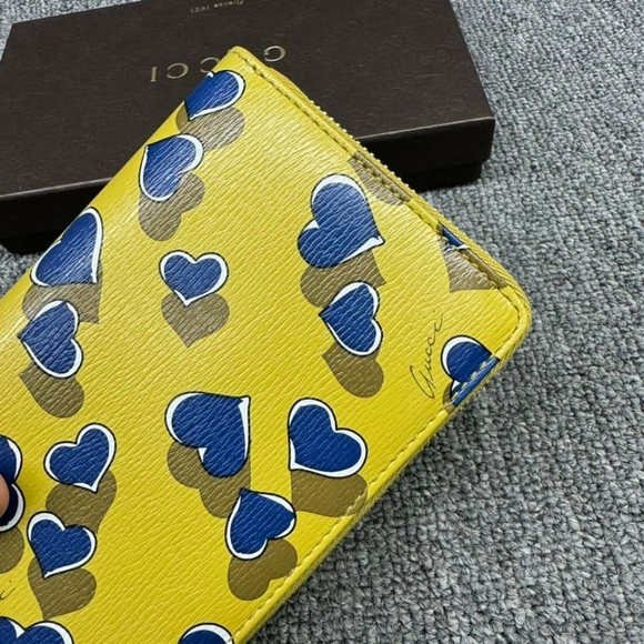 100% Authentic Gucci Leather Wallet - Picture 4 of 13